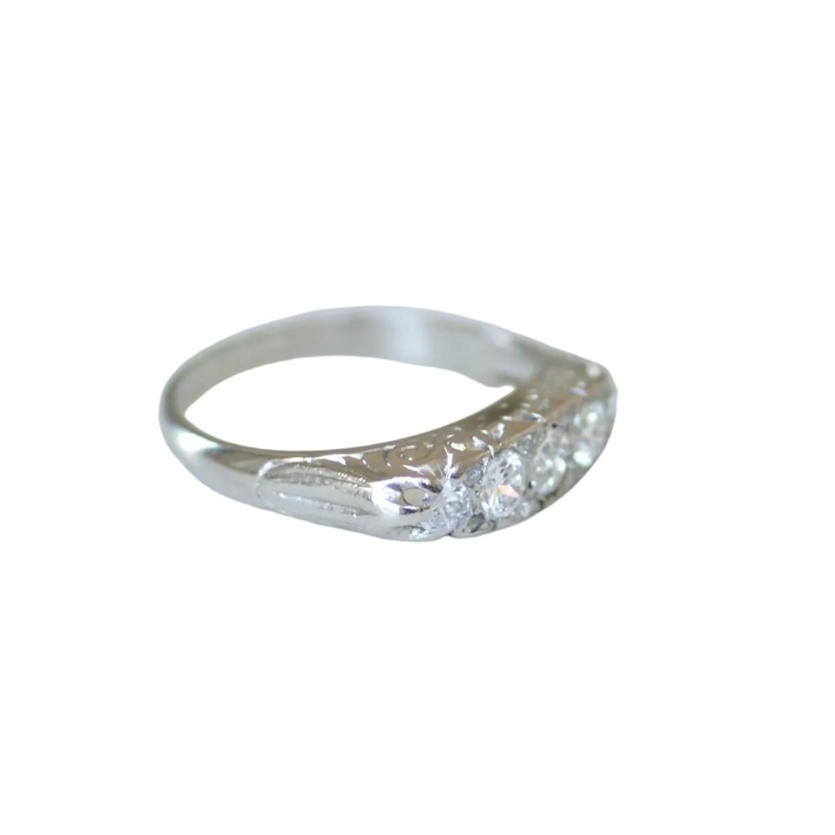 Bague Jarretière en platine et diamants - Castafiore