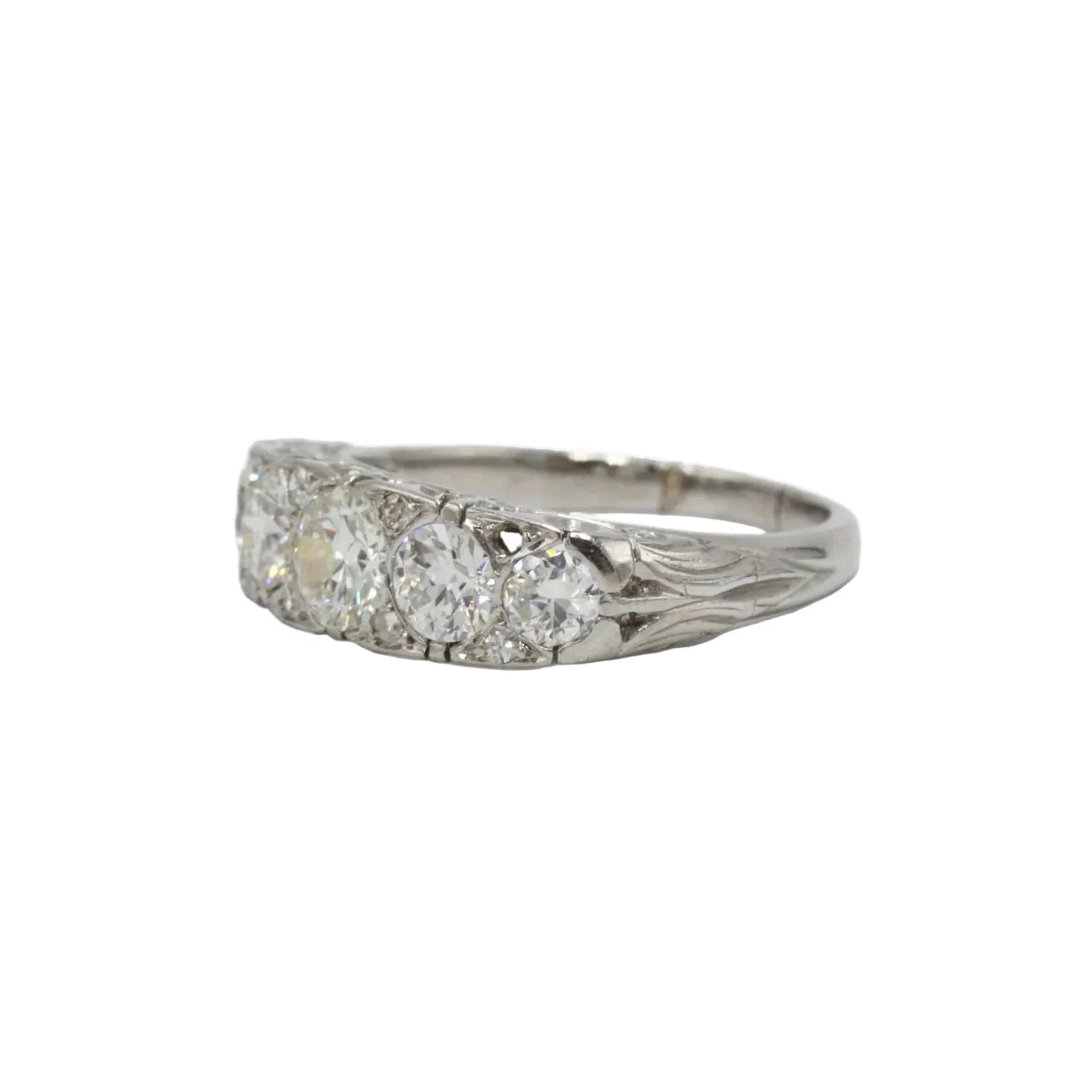 Bague Jarretière en platine et diamants - Castafiore