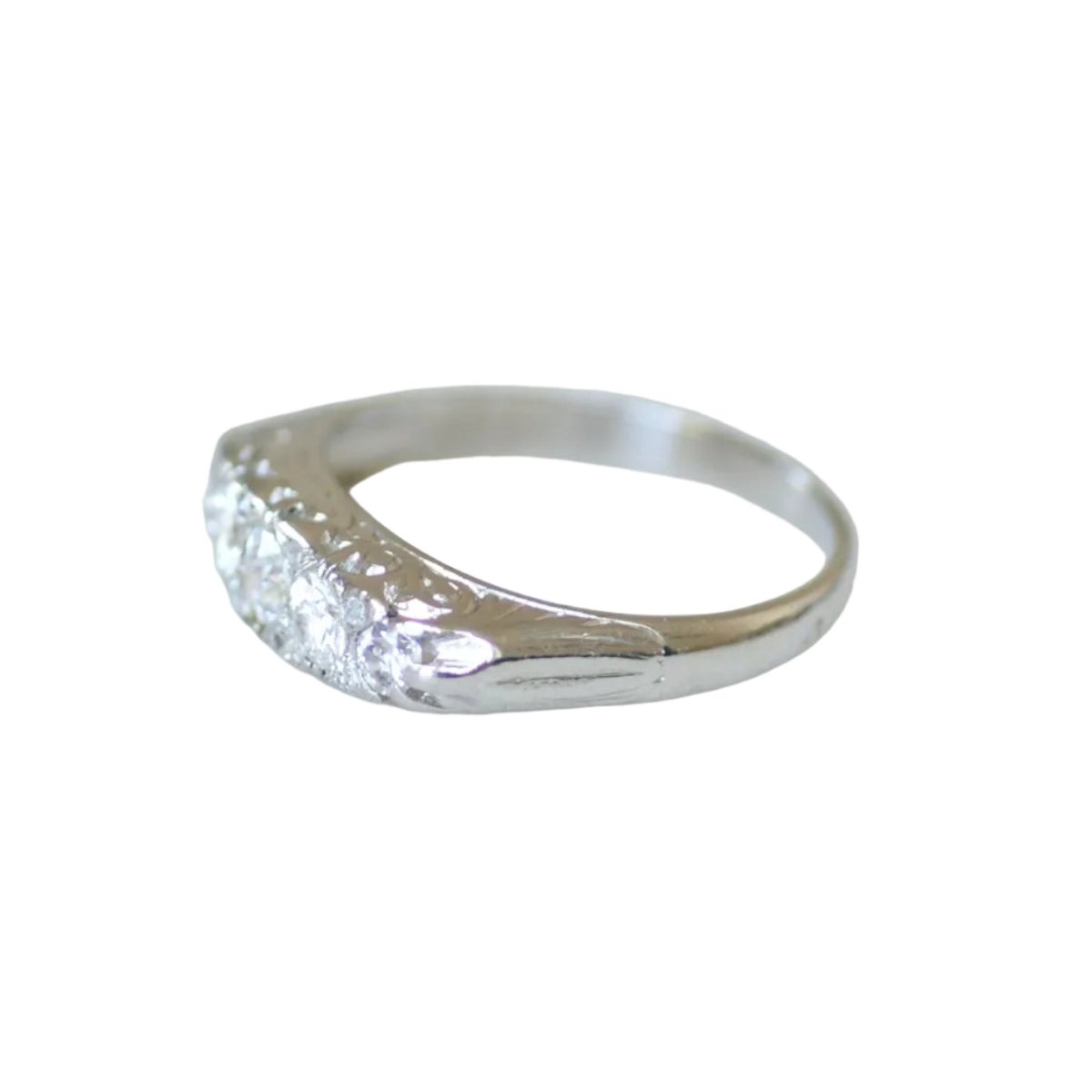 Bague Jarretière en platine et diamants - Castafiore