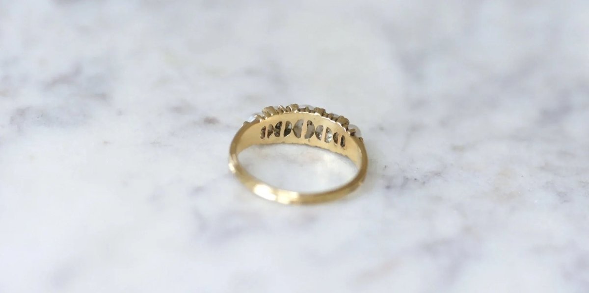 Bague jarretière perles et diamants - Castafiore