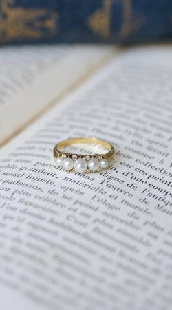 Bague jarretière perles et diamants - Castafiore