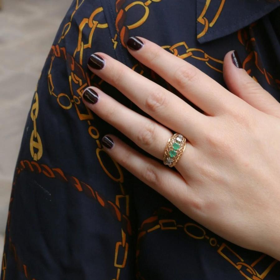 Bague jarretière vintage en or, émeraudes et diamants - Castafiore