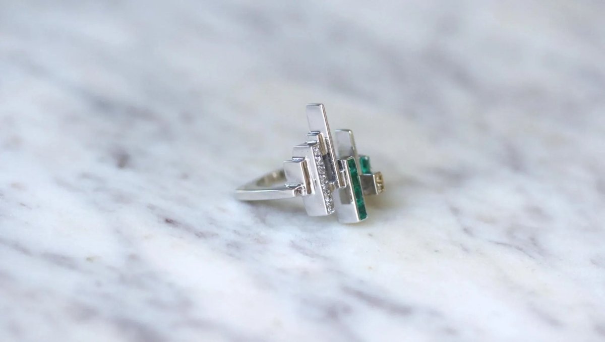 Bague Jean Vendôme Diamants et Emeraudes sur Or Blanc - Castafiore