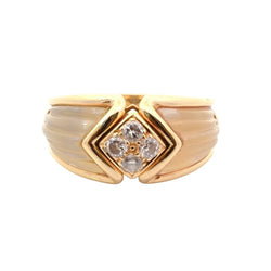 Ring signed Boucheron diamonds in gold