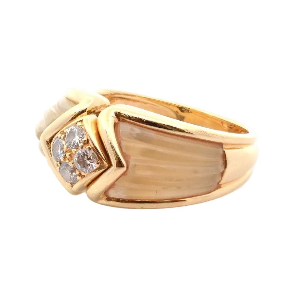 Ring signed Boucheron diamonds in gold