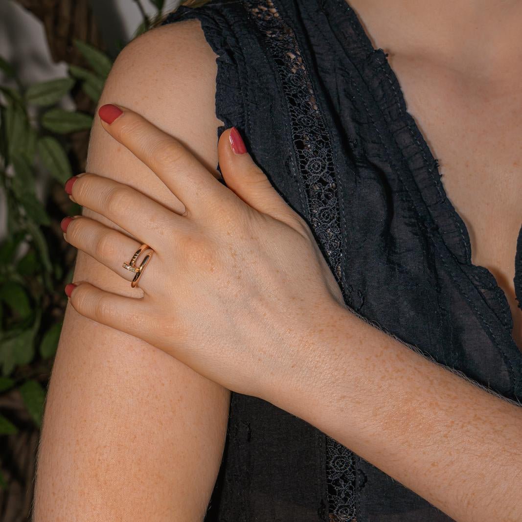 Bague Jonc CARTIER "Juste un clou" en or rose et diamants - Castafiore