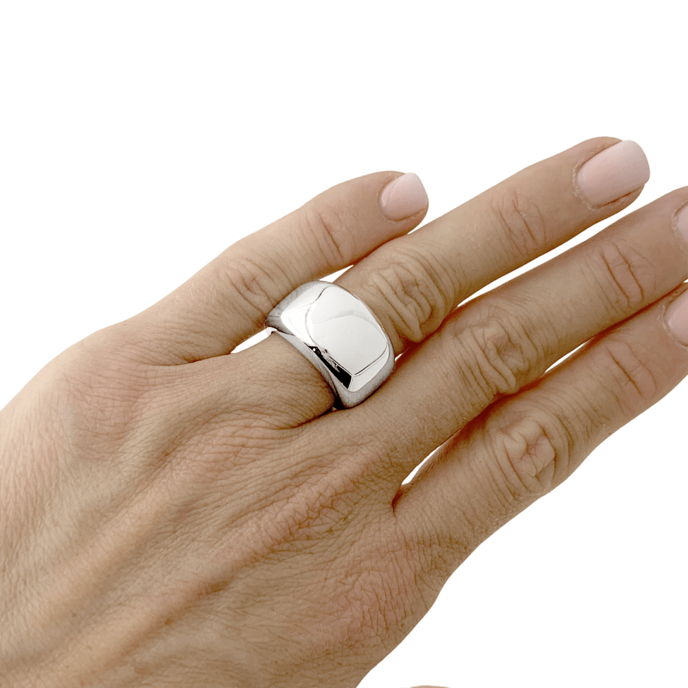 Ring Cartier, "New Wave white gold.