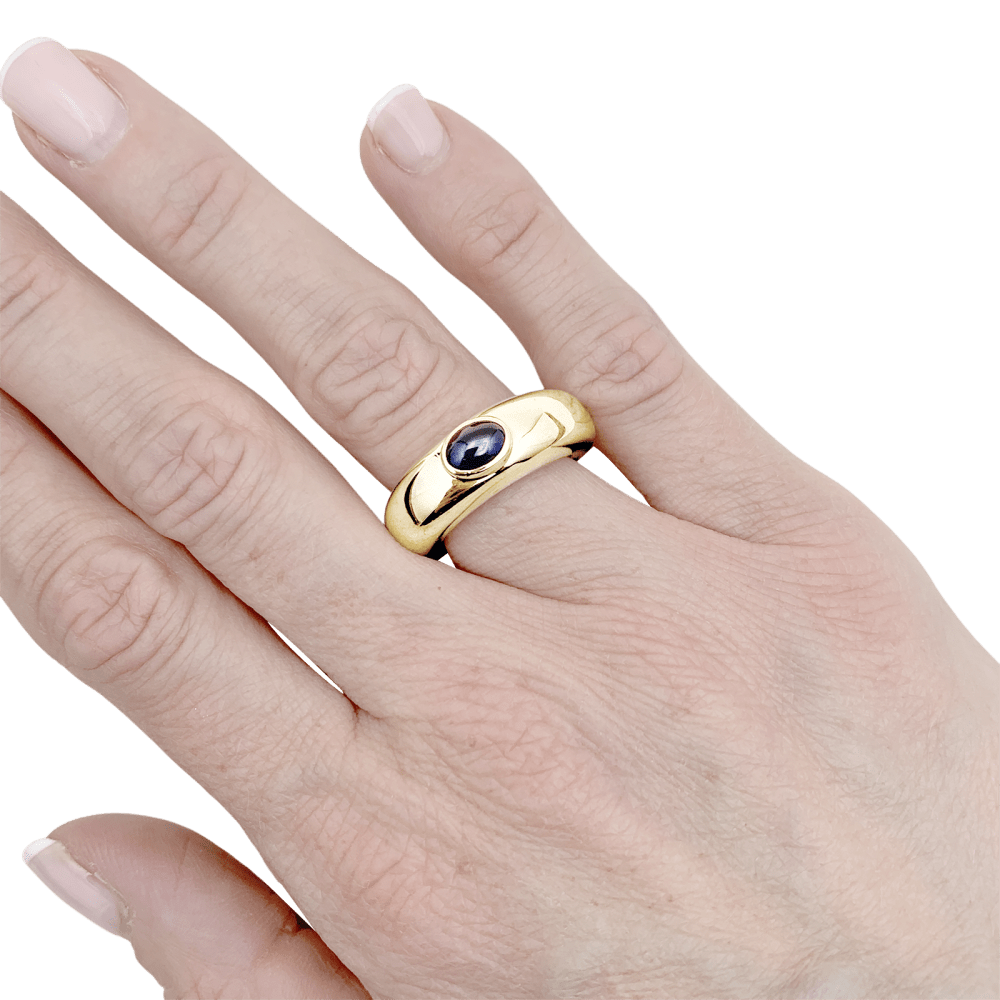 Ring Chaumet, "Anneau" in yellow gold and sapphire.