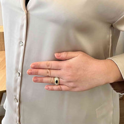 Bague jonc diamants et saphir en or jaune 18k - Castafiore