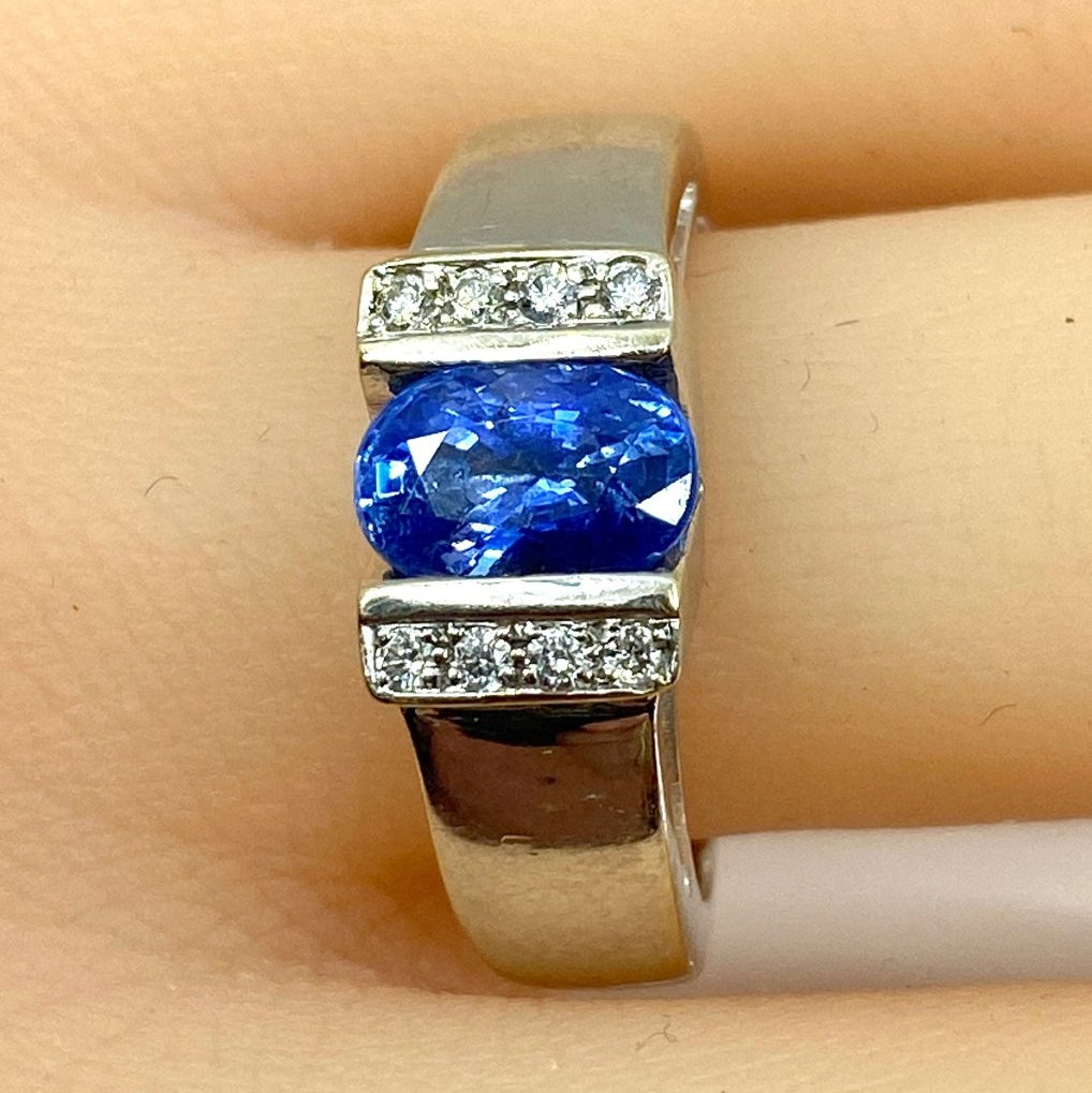 Bague jonc en or blanc 18 carats, saphir et diamants - Castafiore