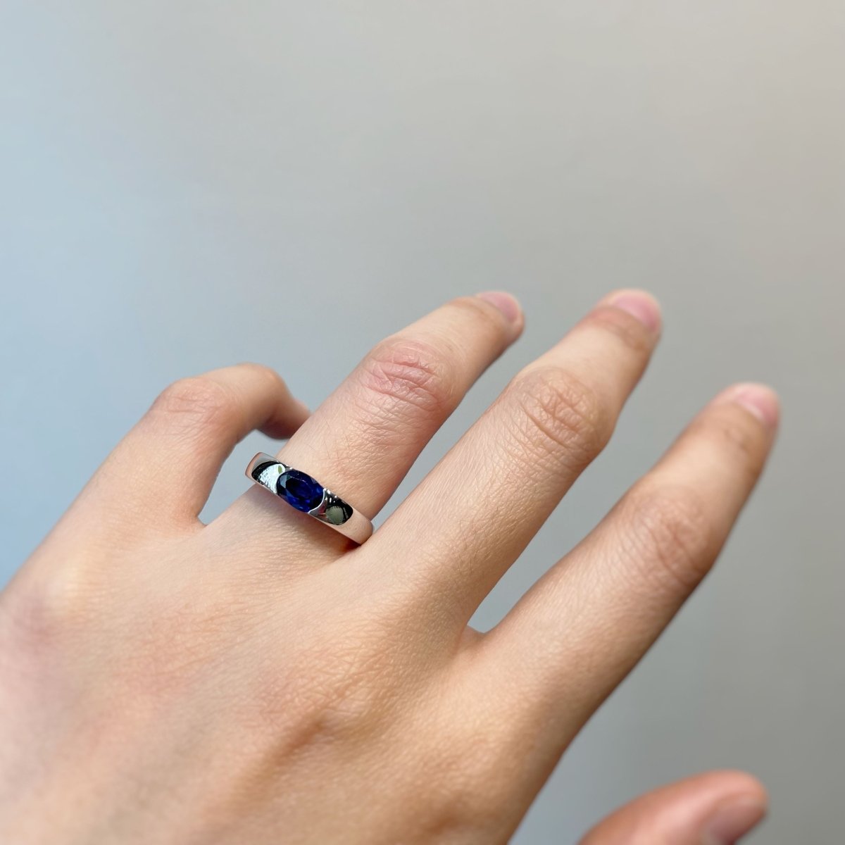 Bague Jonc en or blanc et diamants - Castafiore