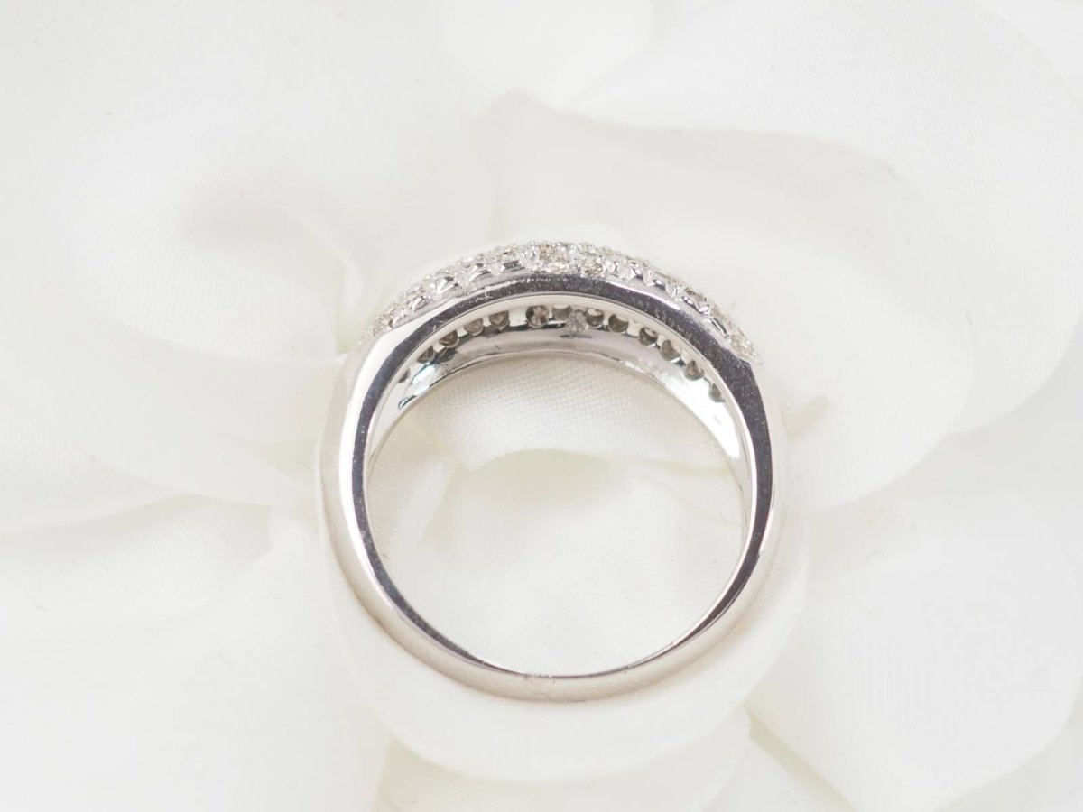 Bague jonc en or blanc et diamants - Castafiore