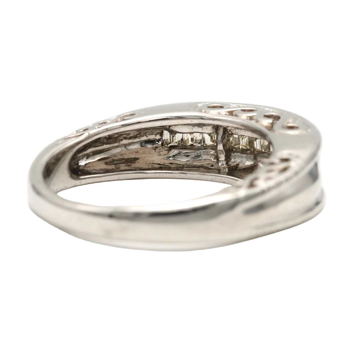Bague Jonc en or blanc et diamants - Castafiore