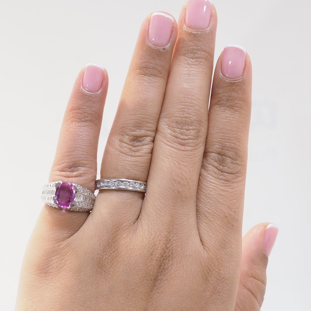 Bague Jonc en or blanc, saphir et diamants - Castafiore