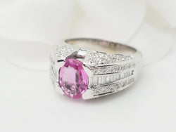 Bague jonc en or blanc, saphir rose et diamants - Castafiore