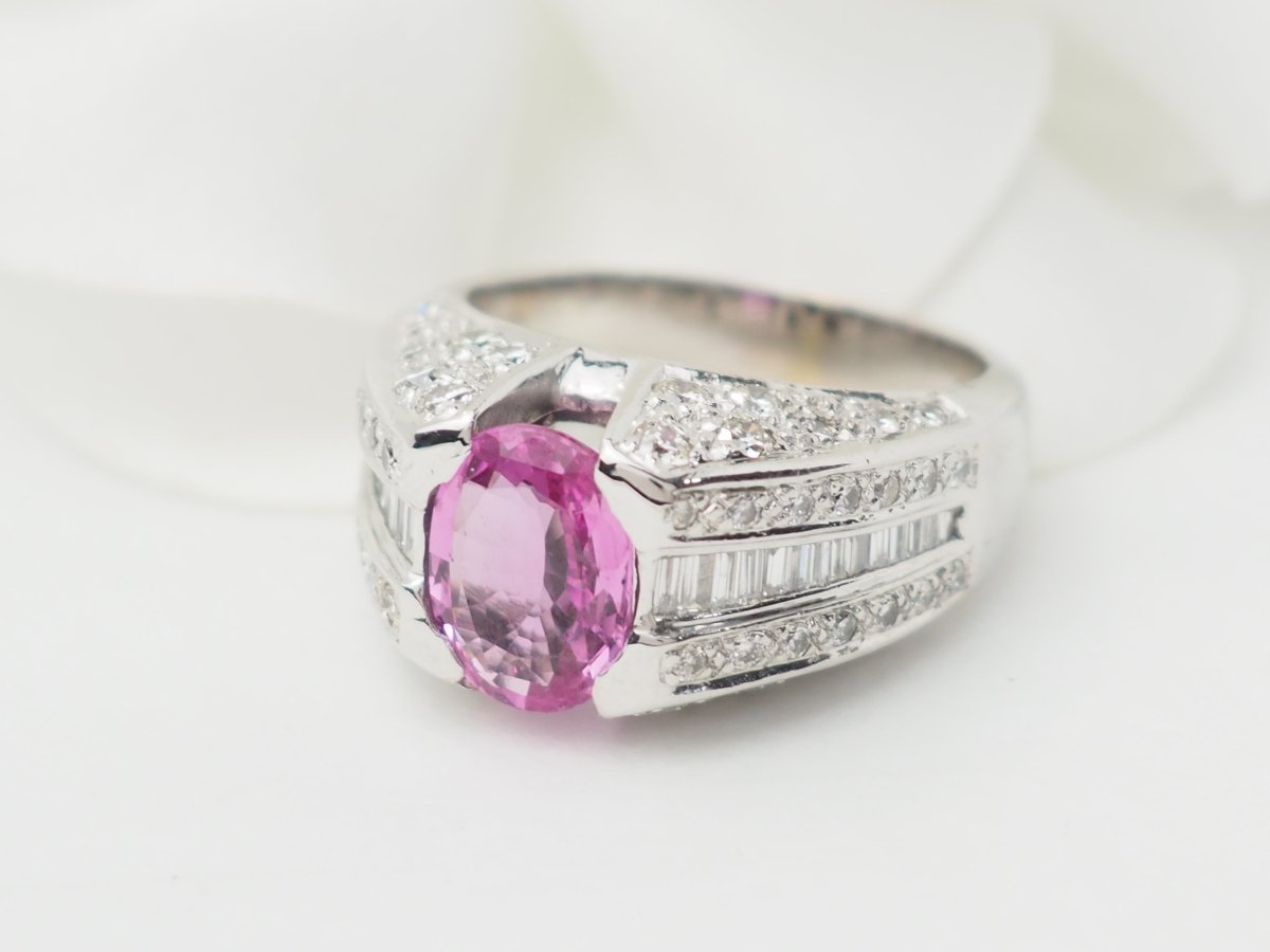 Bague jonc en or blanc, saphir rose et diamants - Castafiore