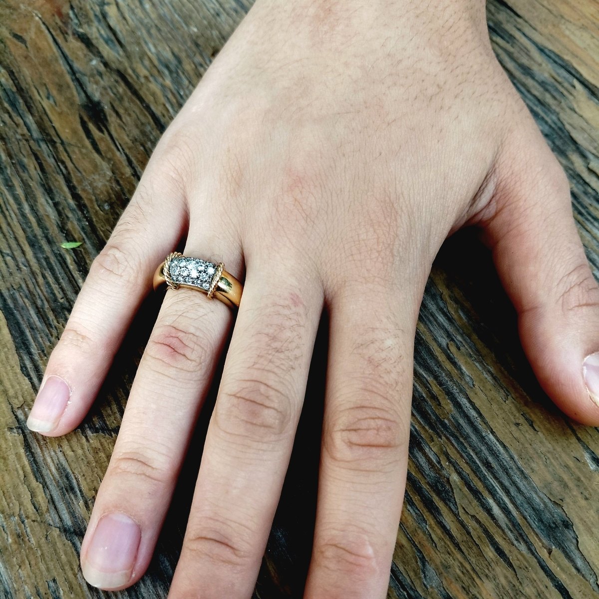 Bague Jonc en or jaune et diamants - Castafiore