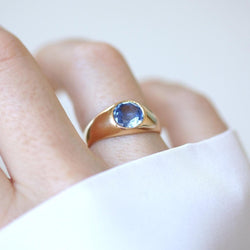 Bague Jonc en or jaune et saphir - Castafiore