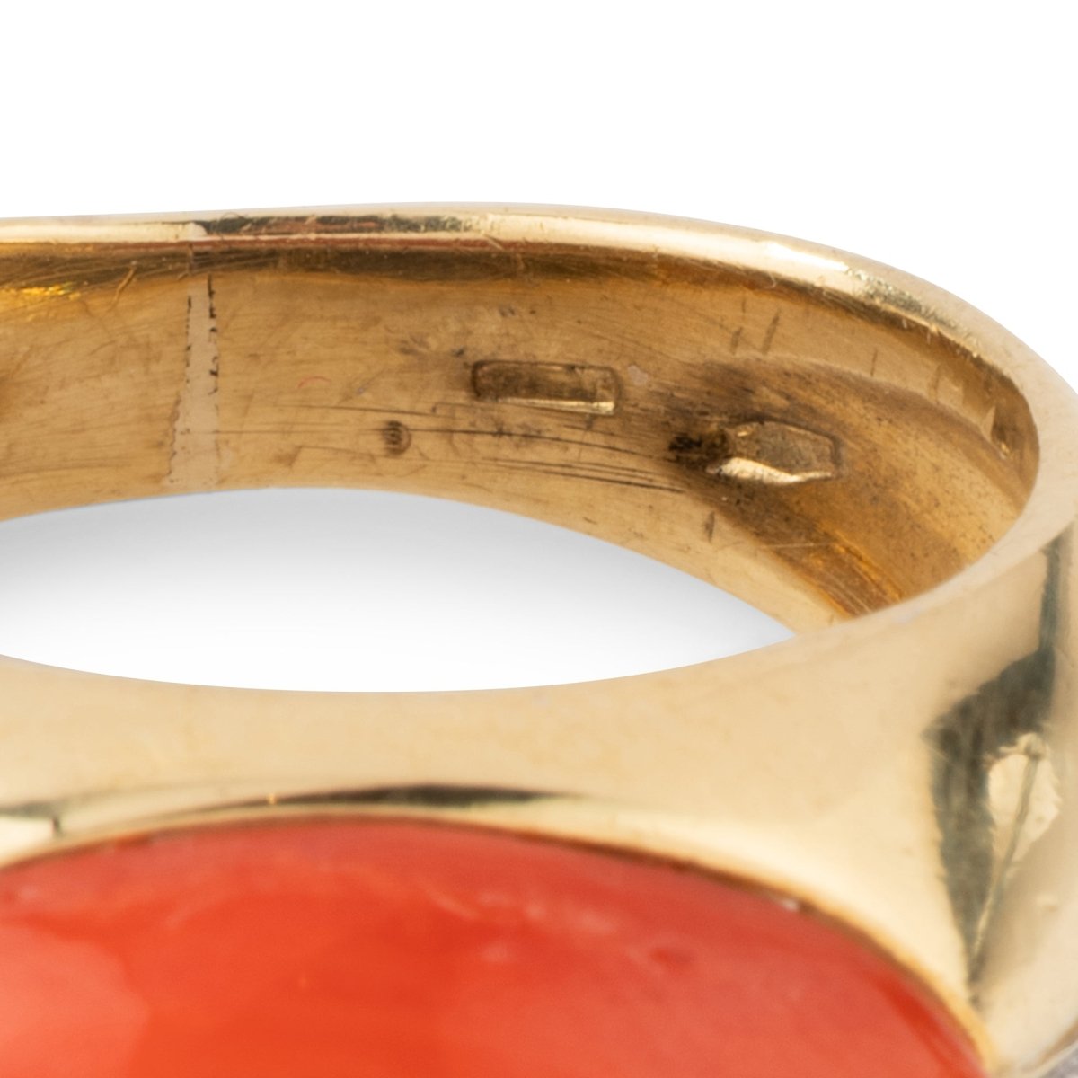 Bague Jonc en or jaune, onyx, corail et diamants - Castafiore