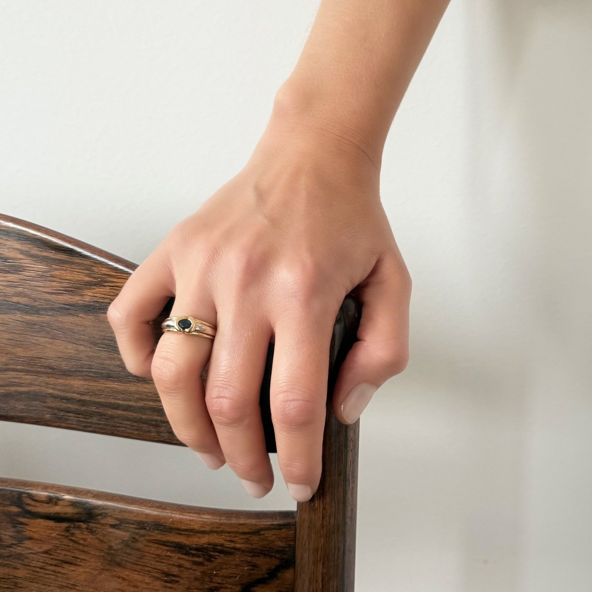 Bague Jonc en or jaune, or blanc, et saphir - Castafiore