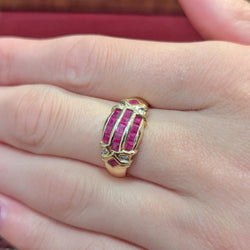 Bague Jonc en or jaune, rubis et diamants - Castafiore