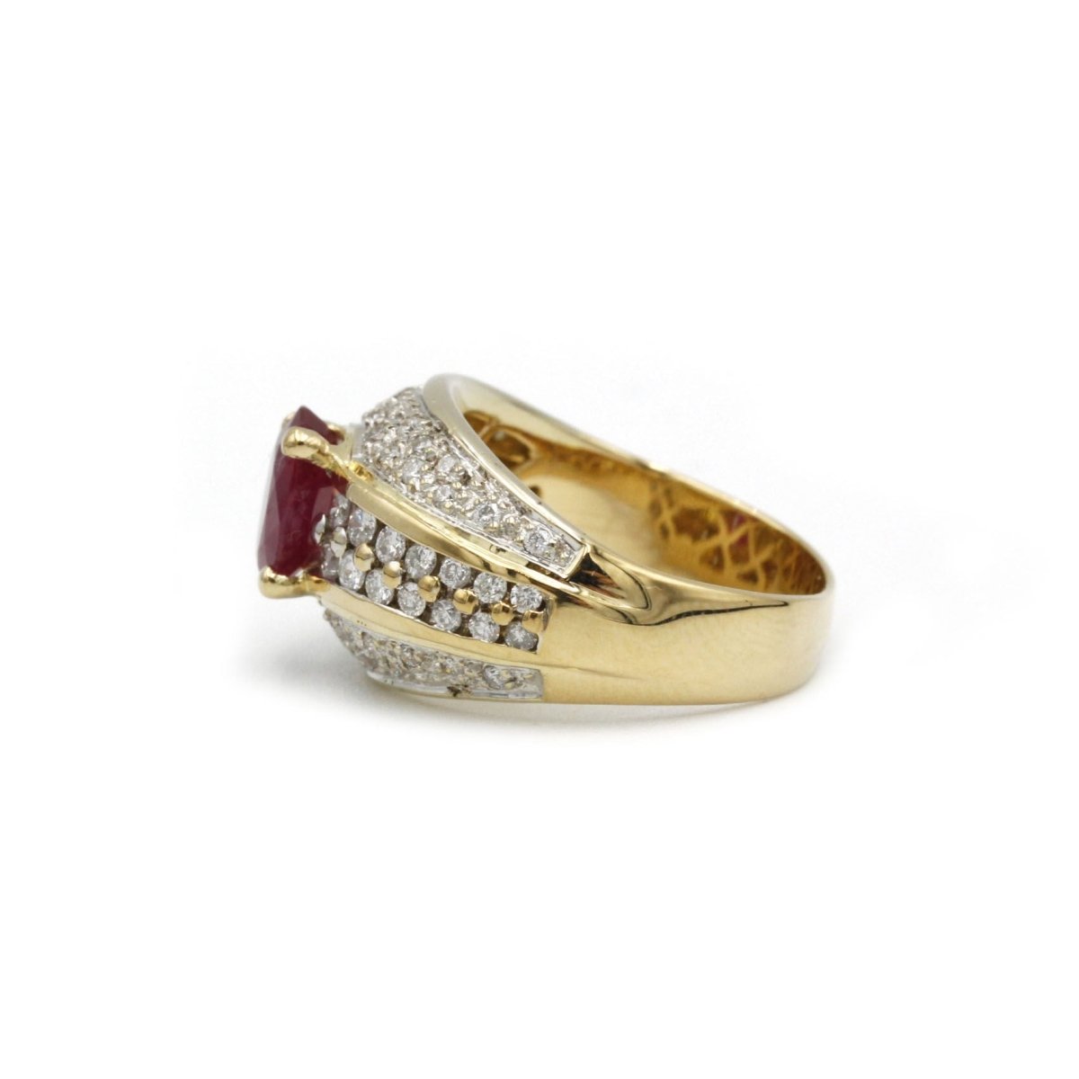 Bague Jonc en or jaune, rubis et diamants - Castafiore