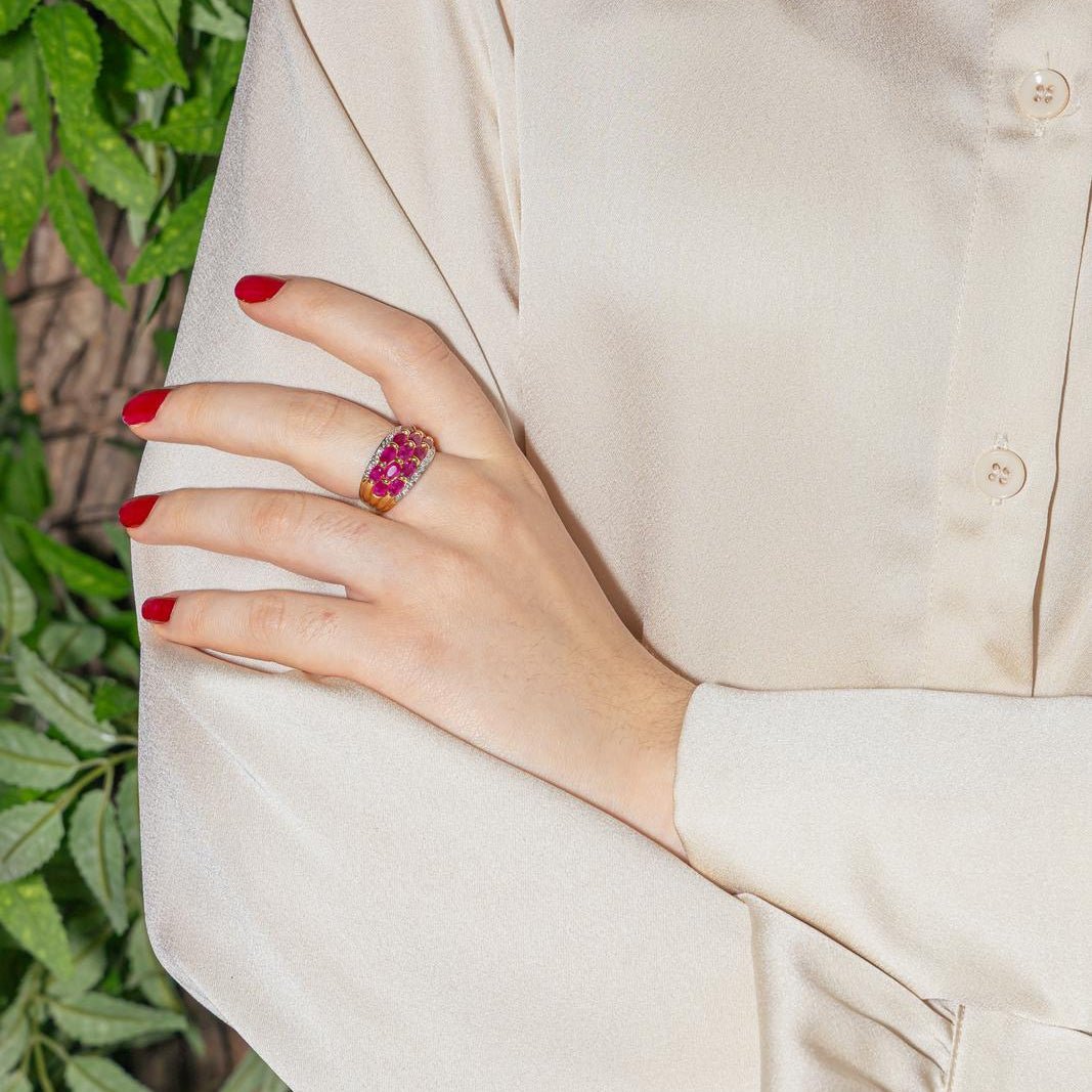 Bague Jonc en or jaune, rubis et diamants - Castafiore