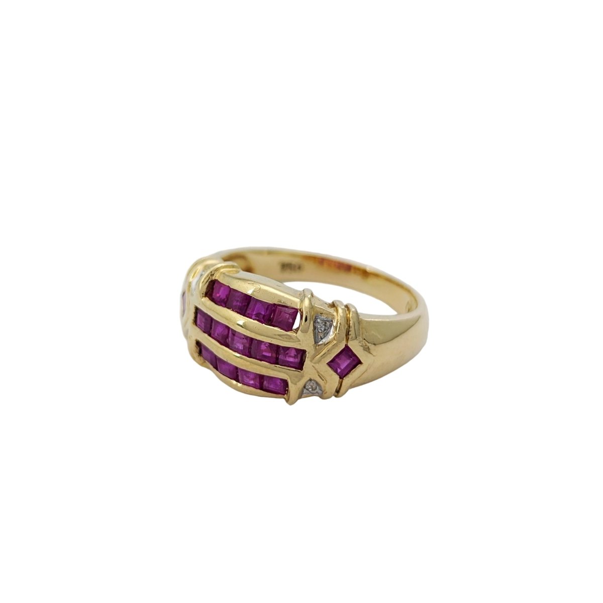 Bague Jonc en or jaune, rubis et diamants - Castafiore