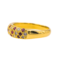 Bague Jonc en or jaune, rubis et diamants - Castafiore