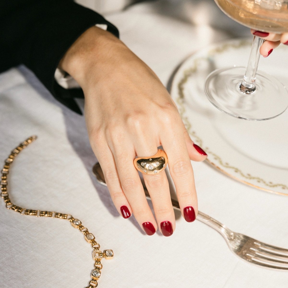 Bague Jonc FRED "Mouvementée" en or jaune et diamants - Castafiore