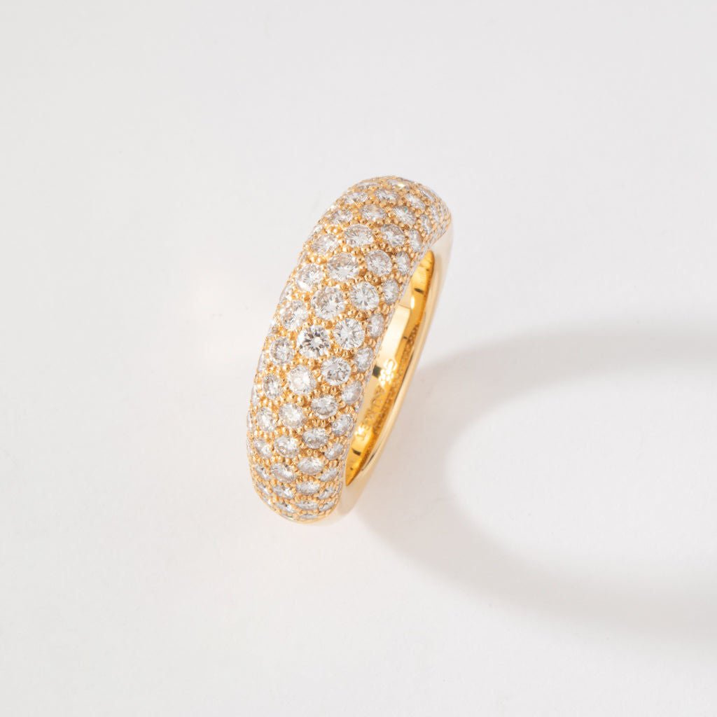 Bague jonc or jaune en diamant de la maison Chaumet - Castafiore