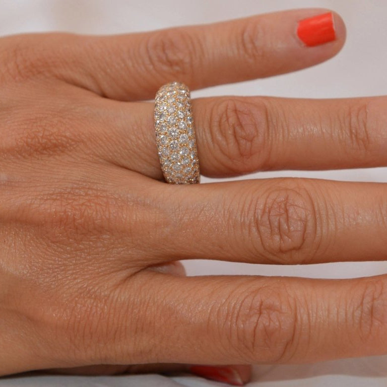 Bague jonc or jaune en diamant de la maison Chaumet - Castafiore