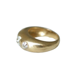 Bague jonc or jaune et trois diamants - Castafiore