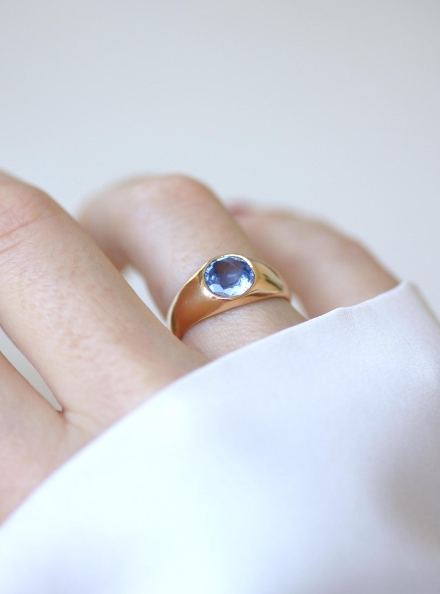 Bague Jonc Saphir de Ceylan 1,30 Cts sur Or Jaune - Castafiore