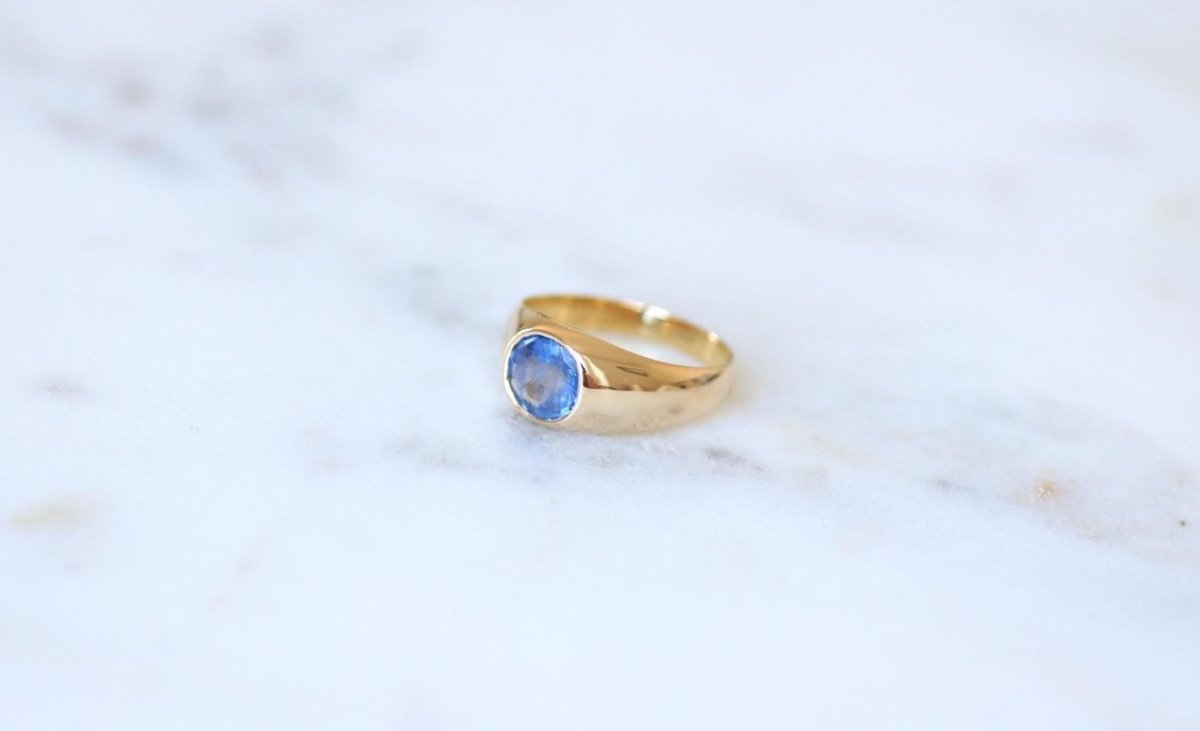Bague Jonc Saphir de Ceylan 1,30 Cts sur Or Jaune - Castafiore
