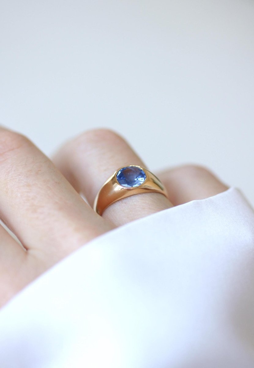 Bague Jonc Saphir de Ceylan 1,30 Cts sur Or Jaune - Castafiore