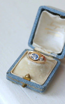 Bague jonc saphir de Ceylan et diamants - Castafiore