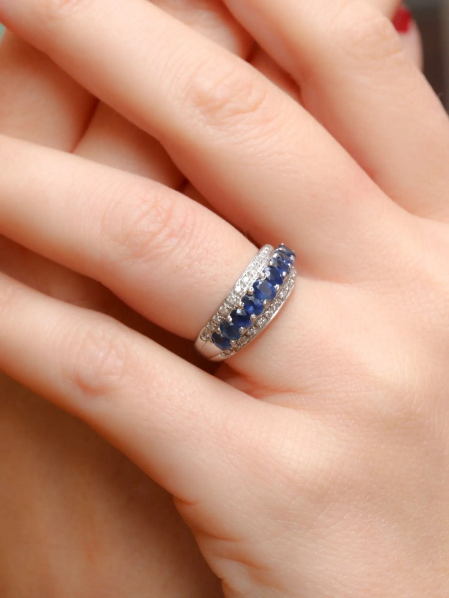 Bague jonc vintage or blanc diamants saphirs ovales - Castafiore