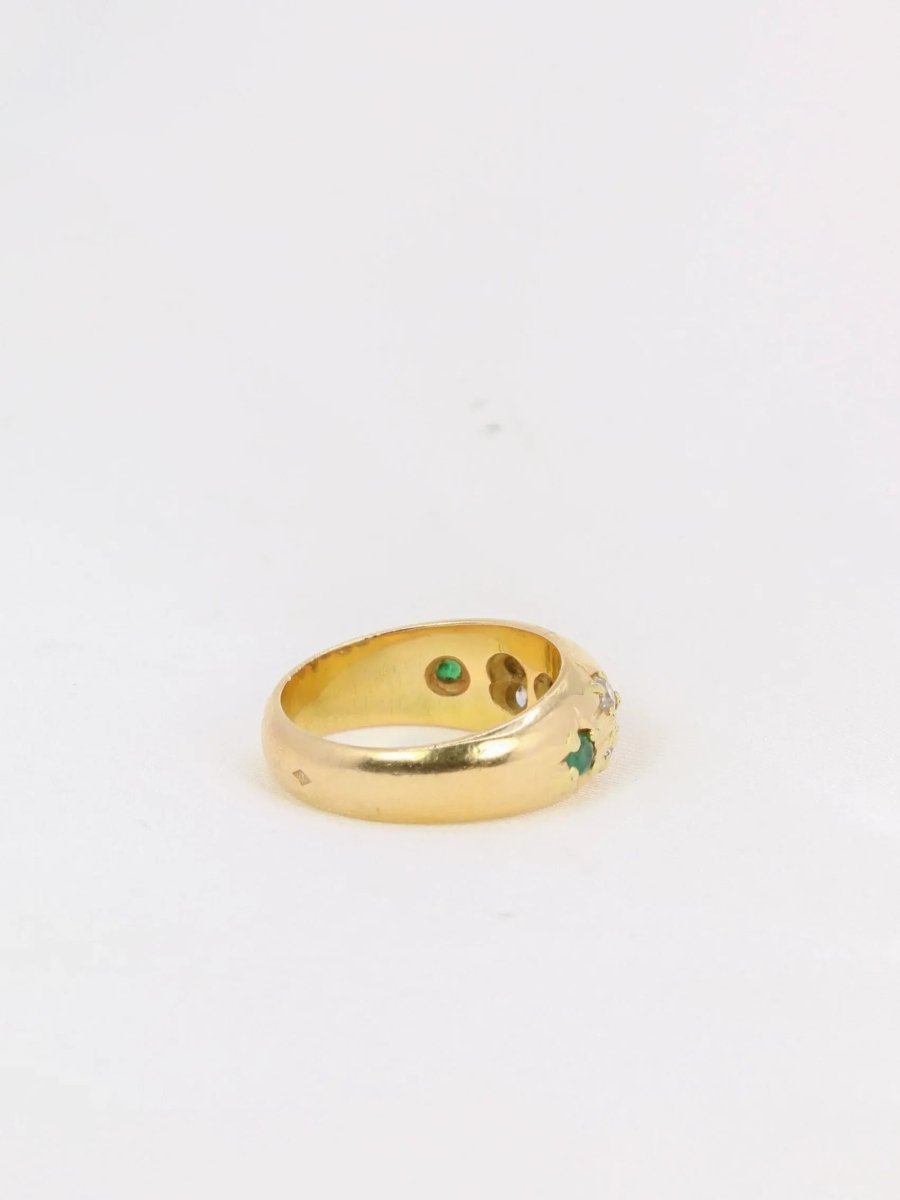 Bague jonc vintage or émeraudes rubis diamants - Castafiore