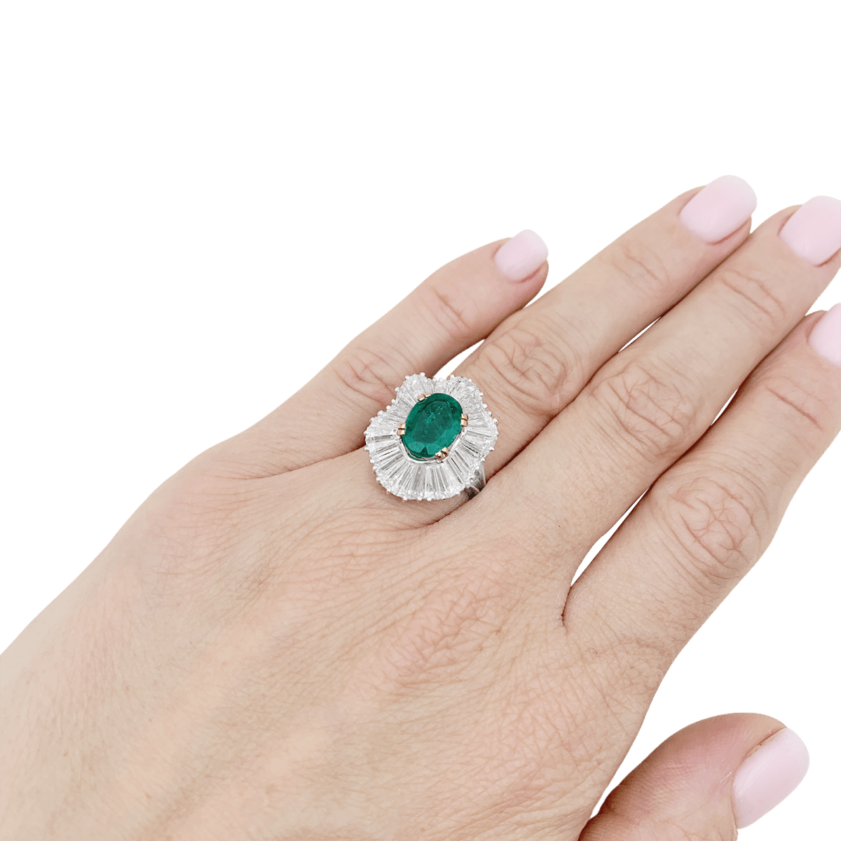 Bague "Jupe" en or jaune, platine, émeraude et diamants - Castafiore