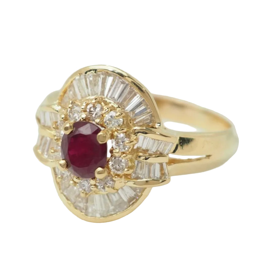 Bague jupe en or jaune, rubis et diamants - Castafiore