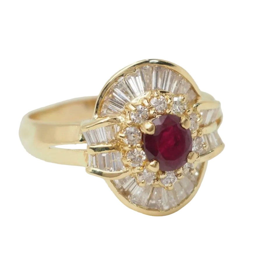 Bague jupe en or jaune, rubis et diamants - Castafiore