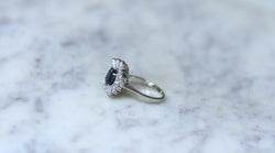 Bague Jupe Saphir et Diamants sur Or Blanc - Castafiore