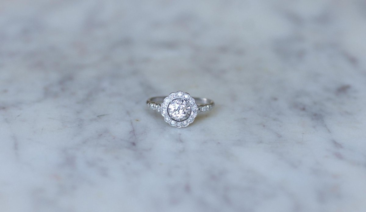 Bague Marguerite Art Deco Diamants sur Platine - Castafiore