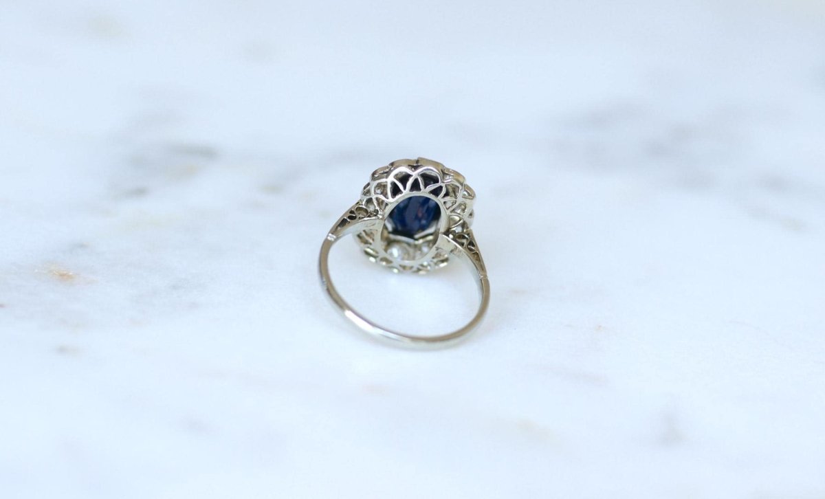 Bague Marguerite Art Déco Saphir 3,00 Cts & Diamants - Castafiore