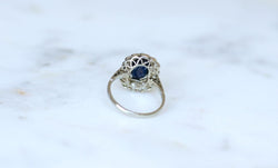 Bague Marguerite Art Déco Saphir 3,00 Cts & Diamants - Castafiore
