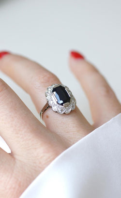 Bague Marguerite Art Déco Saphir 3,00 Cts & Diamants - Castafiore