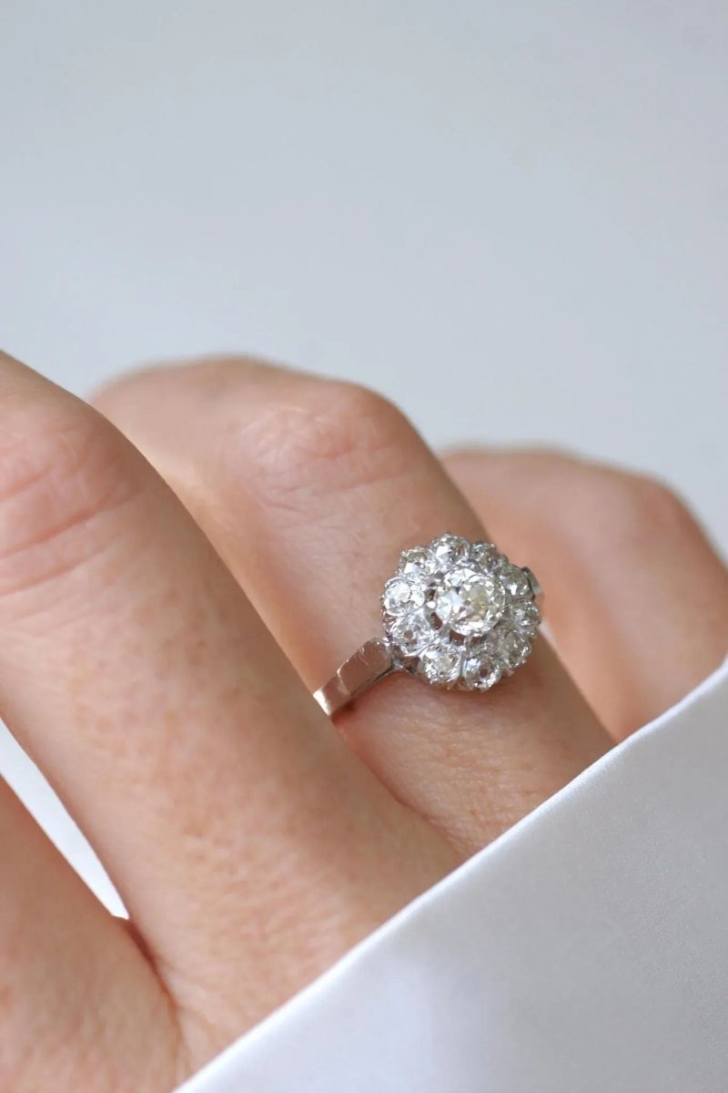 Bague Marguerite Diamants 1,60 Cts Art Deco - Castafiore