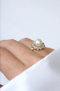 Bague marguerite diamants et perle fine - Castafiore