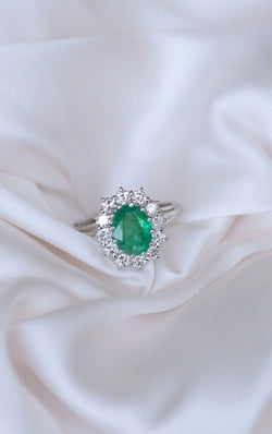 Bague marguerite émeraude & diamants - Castafiore